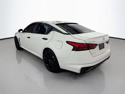 Used 2019 Nissan Altima 2.5 SR FWD image 7