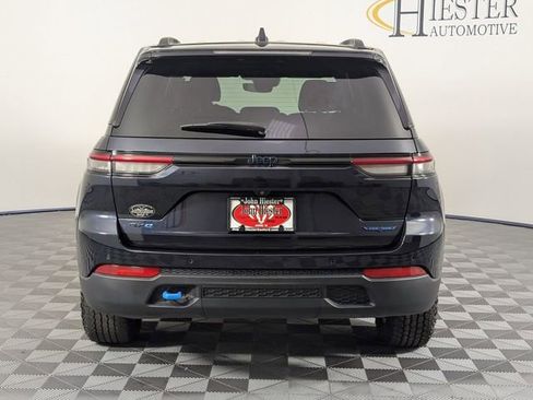 Used 2024 Jeep Grand Cherokee Trailhawk AWD/4WD image 6