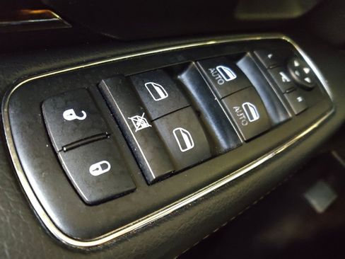 Used 2015 RAM 1500 Sport w/ Convenience Group RWD image 27