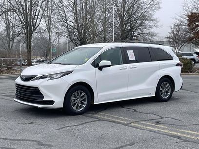 Used 2022 Toyota Sienna LE