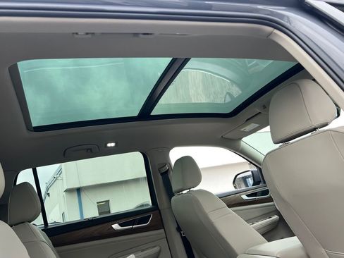 New 2026 Volkswagen Atlas SE image 12