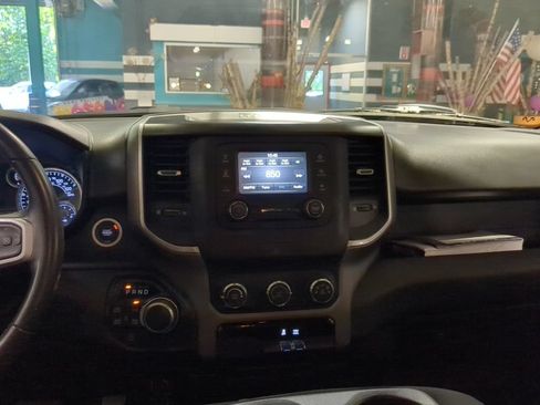 Used 2022 RAM 1500 Big Horn AWD/4WD image 12