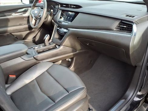 Used 2022 Cadillac XT5 Premium Luxury image 23