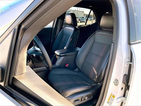 Used 2023 Chevrolet Equinox RS image 10