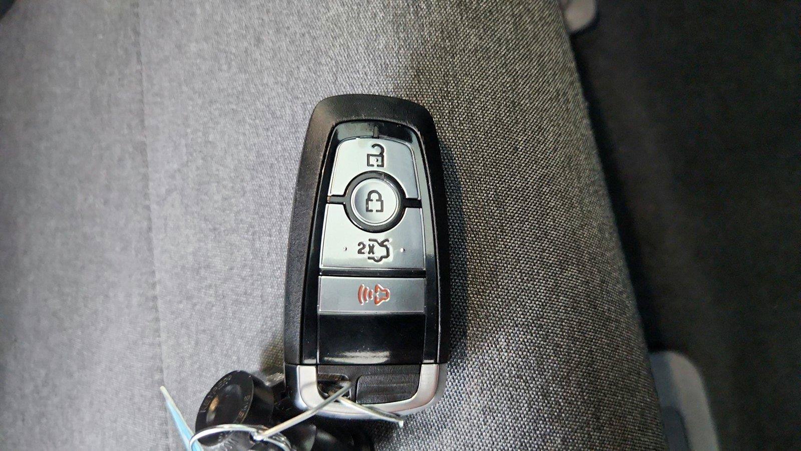 Used 2025 Ford Mustang Coupe RWD image 23