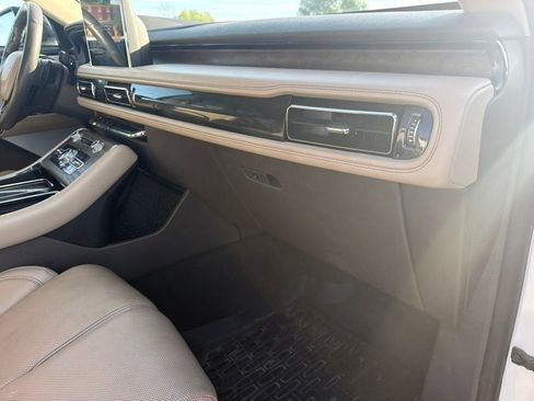 Used 2022 Lincoln Aviator Reserve w/ Equipment Group 201A AWD/4WD image 29