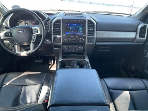Used 2021 Ford F250 Lariat image 3