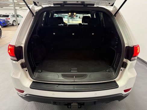 Used 2016 Jeep Grand Cherokee Laredo 75th Anniversary AWD/4WD image 14