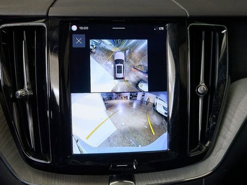 Certified 2025 Volvo XC60 B5 Plus AWD/4WD image 31