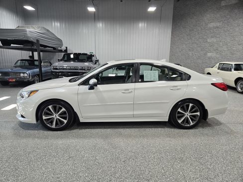 Used 2016 Subaru Legacy 2.5i Limited image 2