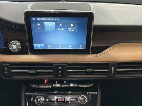 Used 2021 Lincoln Corsair Reserve AWD/4WD image 16