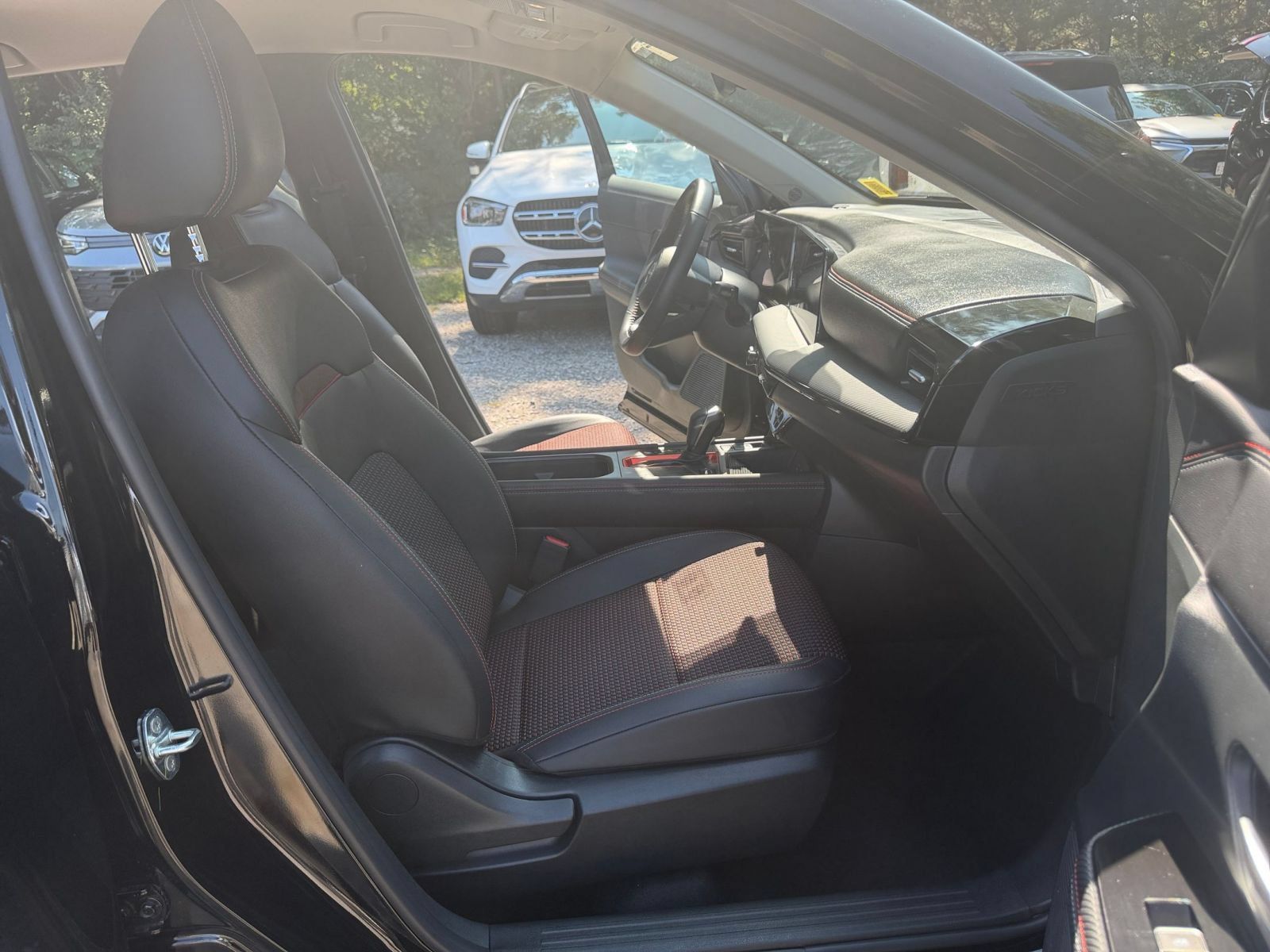 Used 2026 Nissan Kicks SR FWD image 34