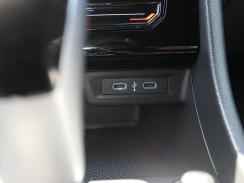 Used 2025 Volkswagen Jetta Sport FWD image 20