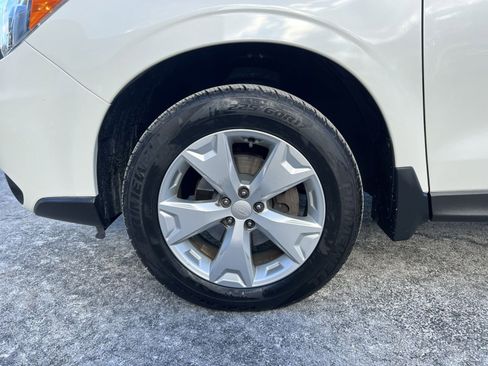 Used 2016 Subaru Forester 2.5i Premium image 12