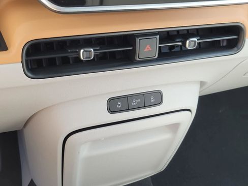 New 2025 Volkswagen ID. Buzz 1st Edition image 10