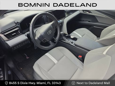 Used 2025 Toyota Camry LE image 9