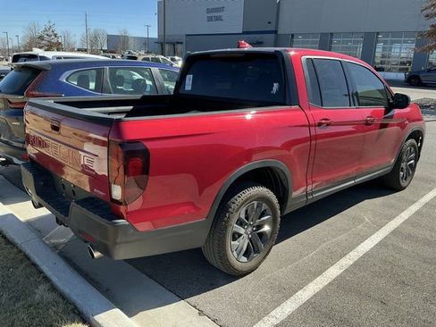 Used 2025 Honda Ridgeline Sport image 5