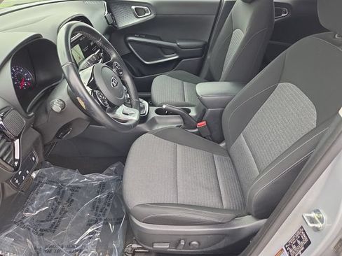 Used 2021 Kia Soul EX FWD image 10