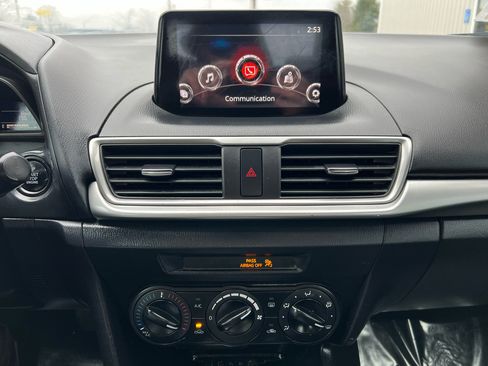 Used 2018 MAZDA MAZDA3 Sport image 18