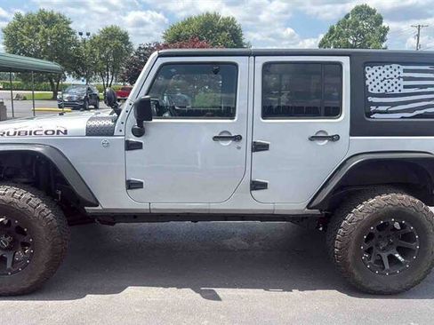Used 2012 Jeep Wrangler Unlimited Rubicon AWD/4WD image 6