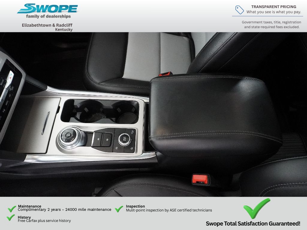 Used 2023 Ford Explorer XLT w/ Equipment Group 202A AWD/4WD image 31