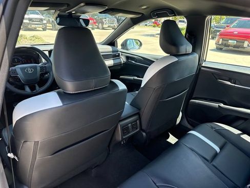 Used 2026 Toyota Camry SE w/ Convenience Package FWD image 29