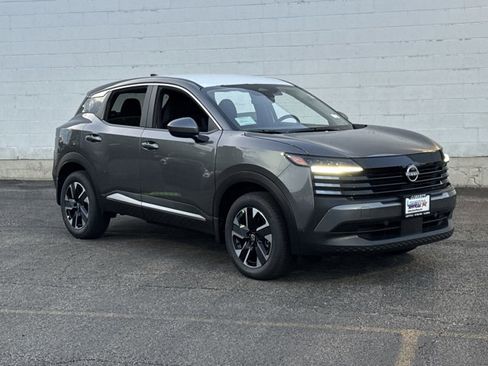 New 2025 Nissan Kicks SV image 5