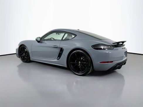 Certified 2025 Porsche 718 Cayman GT4 image 3