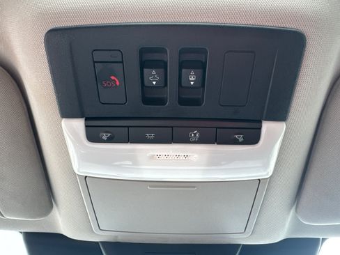Used 2023 Nissan Pathfinder Platinum w/ Cargo Package AWD/4WD image 12