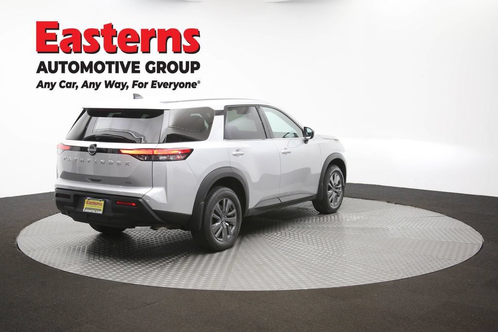 Used 2023 Nissan Pathfinder S AWD/4WD image 41