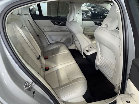 Used 2024 Volvo S60 B5 Plus w/ Climate Package FWD image 12