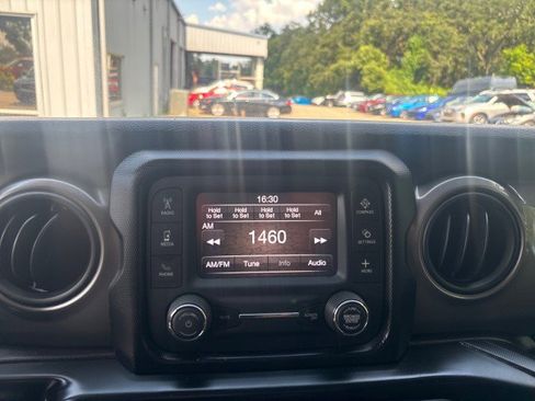 Used 2021 Jeep Wrangler Unlimited Sport image 20