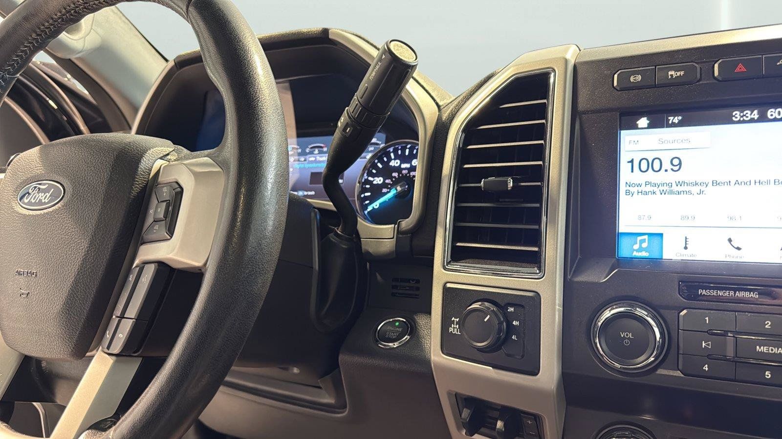 Used 2019 Ford F250 Lariat w/ Lariat Ultimate Package AWD/4WD image 22