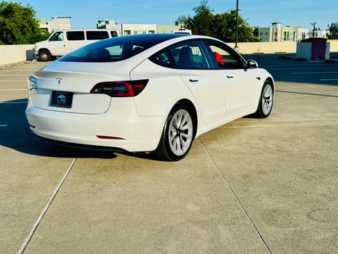 Used 2021 Tesla Model 3 Standard Range Plus RWD image 7