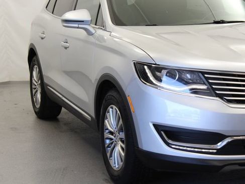Used 2018 Lincoln MKX Select w/ Lincoln MKX Climate Package FWD image 3