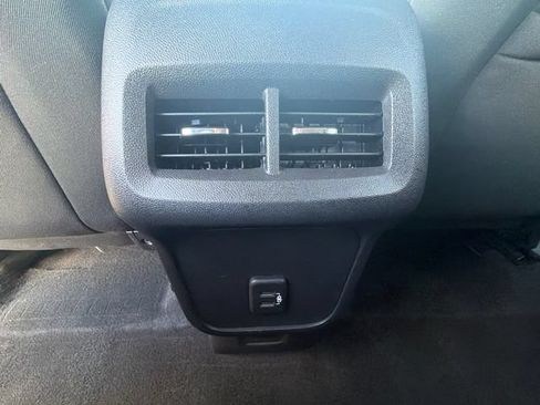 Used 2020 Chevrolet Equinox LT FWD image 23