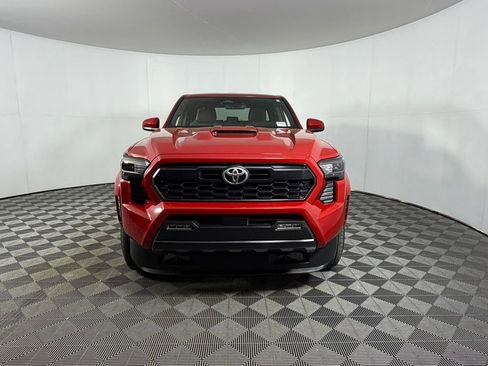 Used 2025 Toyota Tacoma TRD Sport image 5