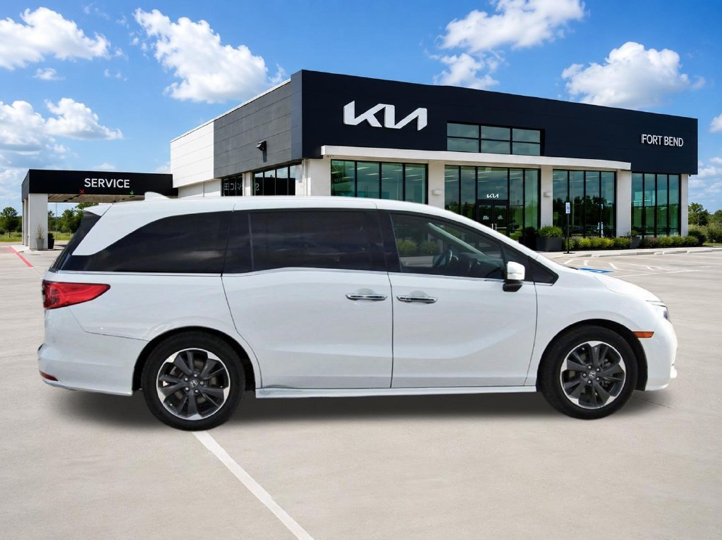 Used 2024 Honda Odyssey Elite image 4
