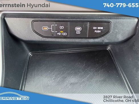 Used 2025 Kia Carnival FWD image 20