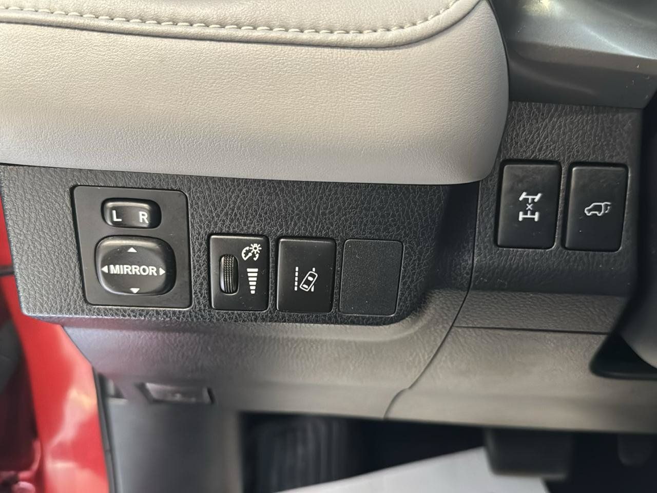 Used 2017 Toyota RAV4 Limited w/ Protection Package AWD/4WD image 11