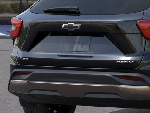 New 2026 Chevrolet Trax ACTIV w/ Driver Confidence Package FWD image 14