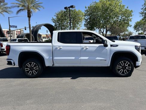 Used 2025 GMC Sierra 1500 AT4 w/ Technology Package image 9