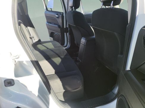 Used 2011 Jeep Patriot Latitude AWD/4WD image 22