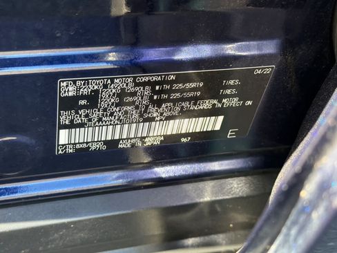 Used 2022 Toyota Venza XLE AWD/4WD image 34
