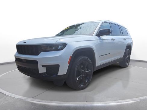Certified 2023 Jeep Grand Cherokee Altitude AWD/4WD image 1