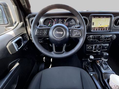 Used 2023 Jeep Wrangler Unlimited w/ Cold Weather Group AWD/4WD image 6