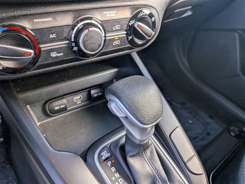 Used 2024 Kia Soul LX w/ Option Group 015 image 19