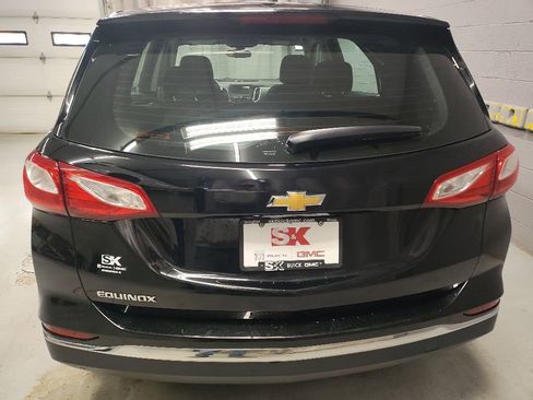 Used 2018 Chevrolet Equinox LS FWD image 22