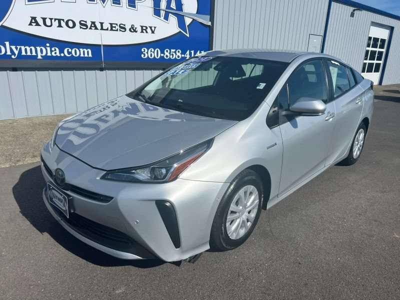Used 2021 Toyota Prius LE FWD image 3