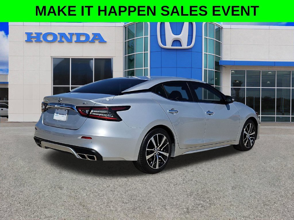 Used 2022 Nissan Maxima SV w/ Floor Mat Group FWD image 3